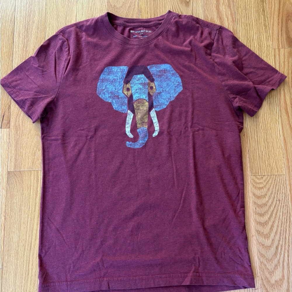 Banana Republic Maroon Tee with Elephant Design